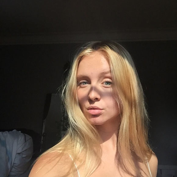 Meet your Posher, Samantha - Picture 1 of 1